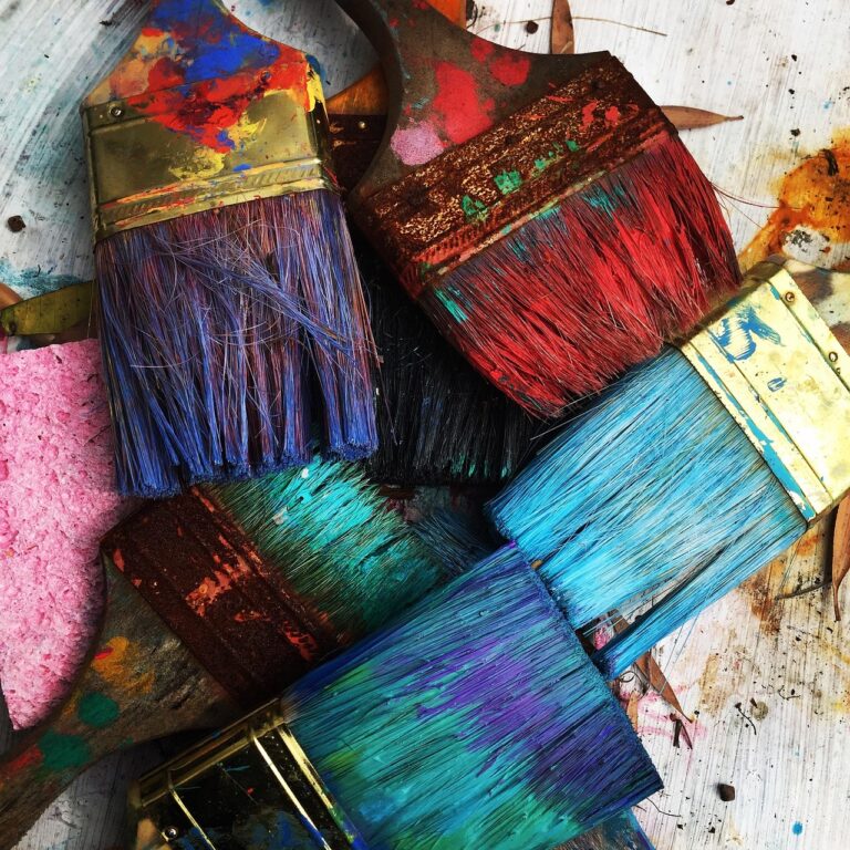 Wet palettes: what they do and how to keep them clean